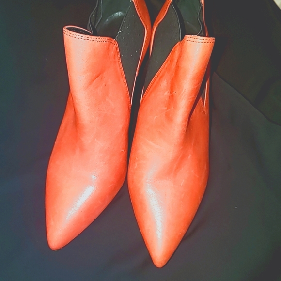 ANTONIO MELANI red Heel shoes. Size 8.5 - Picture 2 of 12